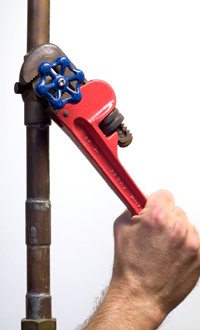 leak repair pipe wrench